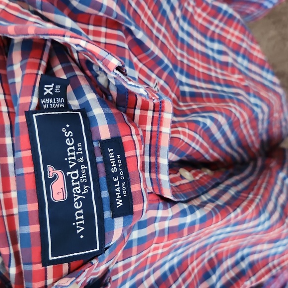 Vineyard Vines size boys xl (18) button down shirt - Picture 3 of 3